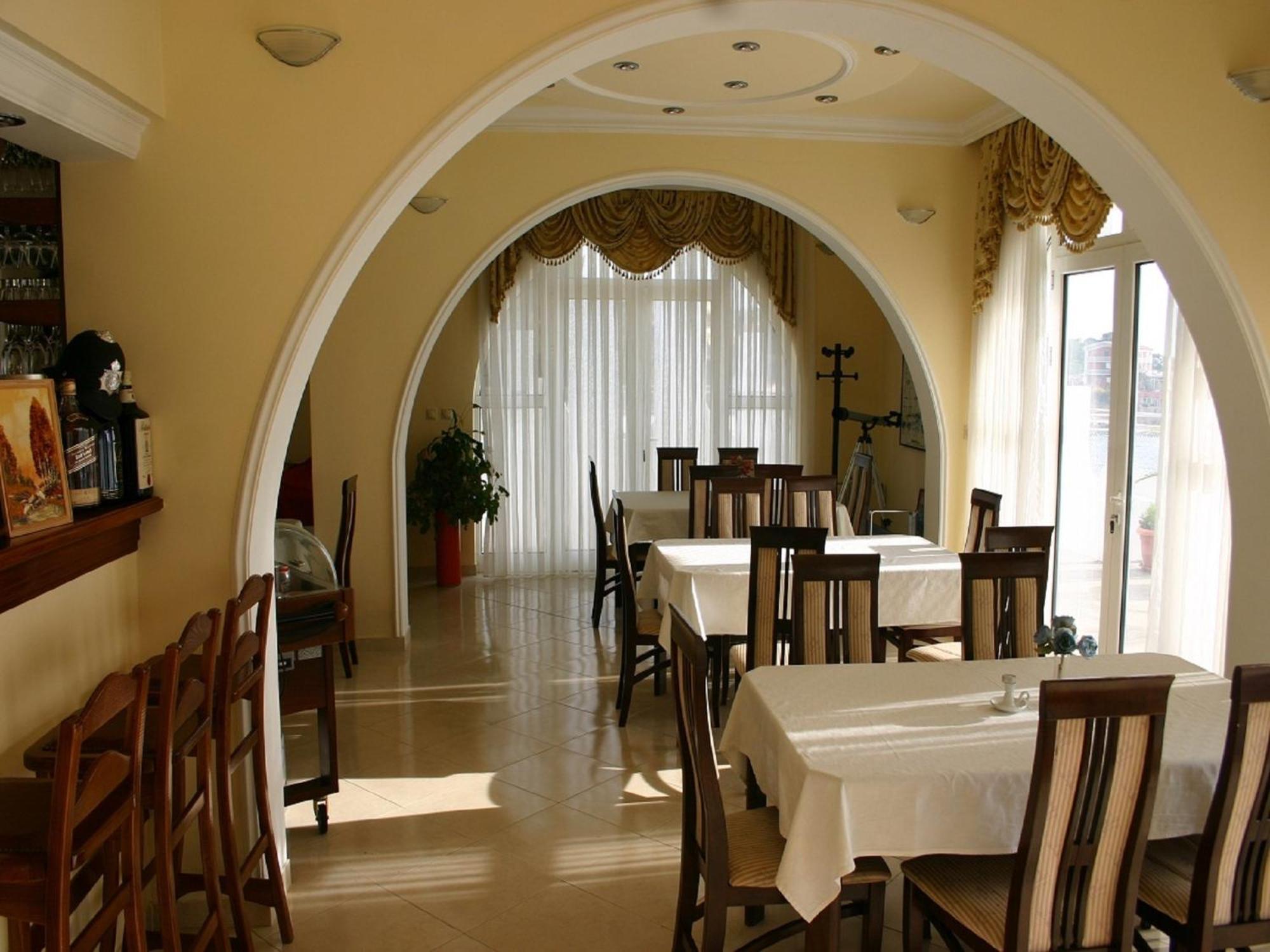 Apartments & Rooms Elite Добра вода Екстериор снимка